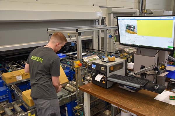 Warehouse clerk (m/f/d)